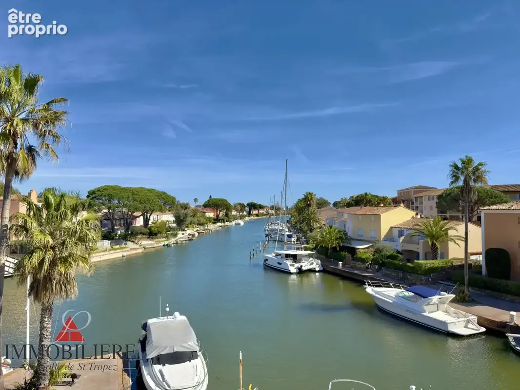Appartement à COGOLIN