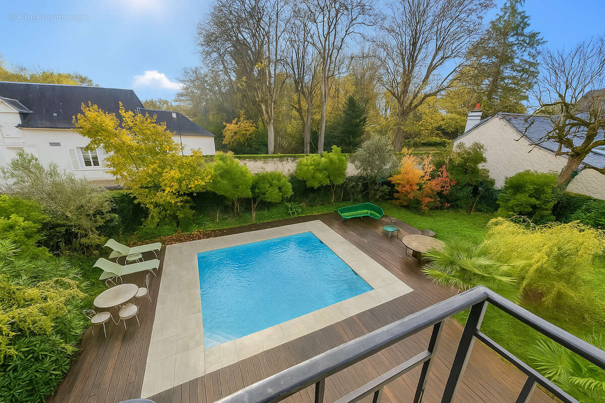 Maison à SAINT-CYR-SUR-LOIRE