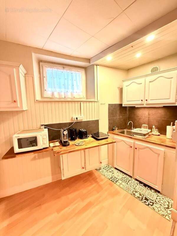   - Appartement à AX-LES-THERMES