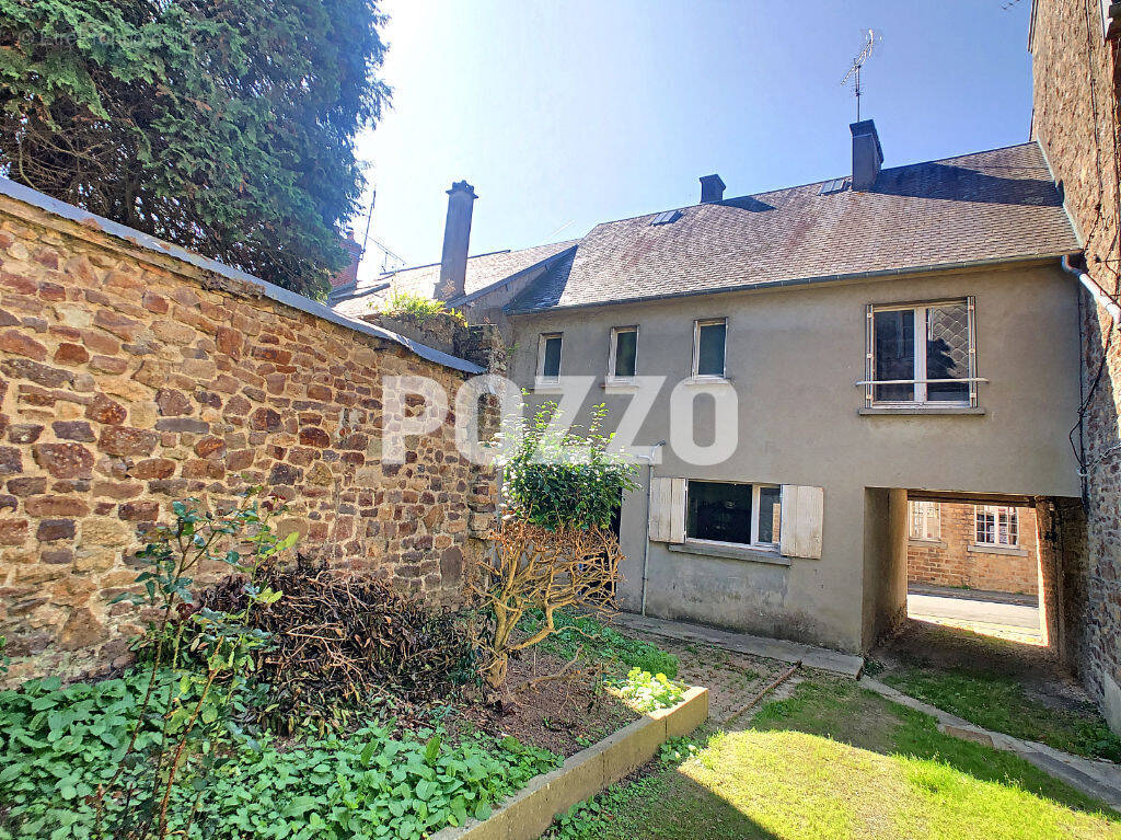 Maison à LA HAYE-PESNEL