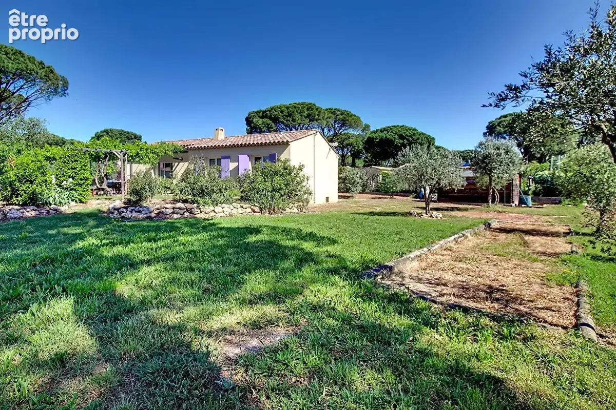 A VENDRE EN EXCLUSIVITE ! À  VIDAUBAN Maison de plain-pied 4 pièces 88 m2 avec piscine  sur un terrain de 1 455 m2 - photo 13