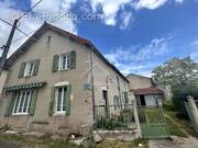 Maison à BELLENAVES