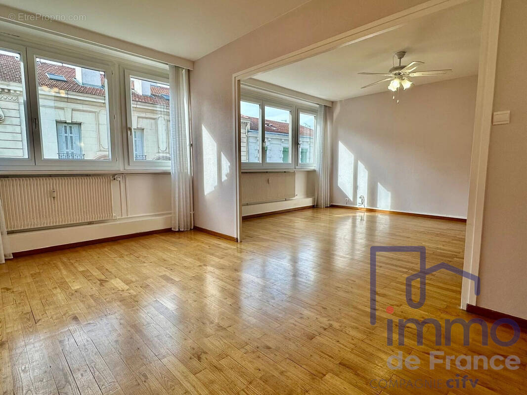Appartement à SAINT-ETIENNE