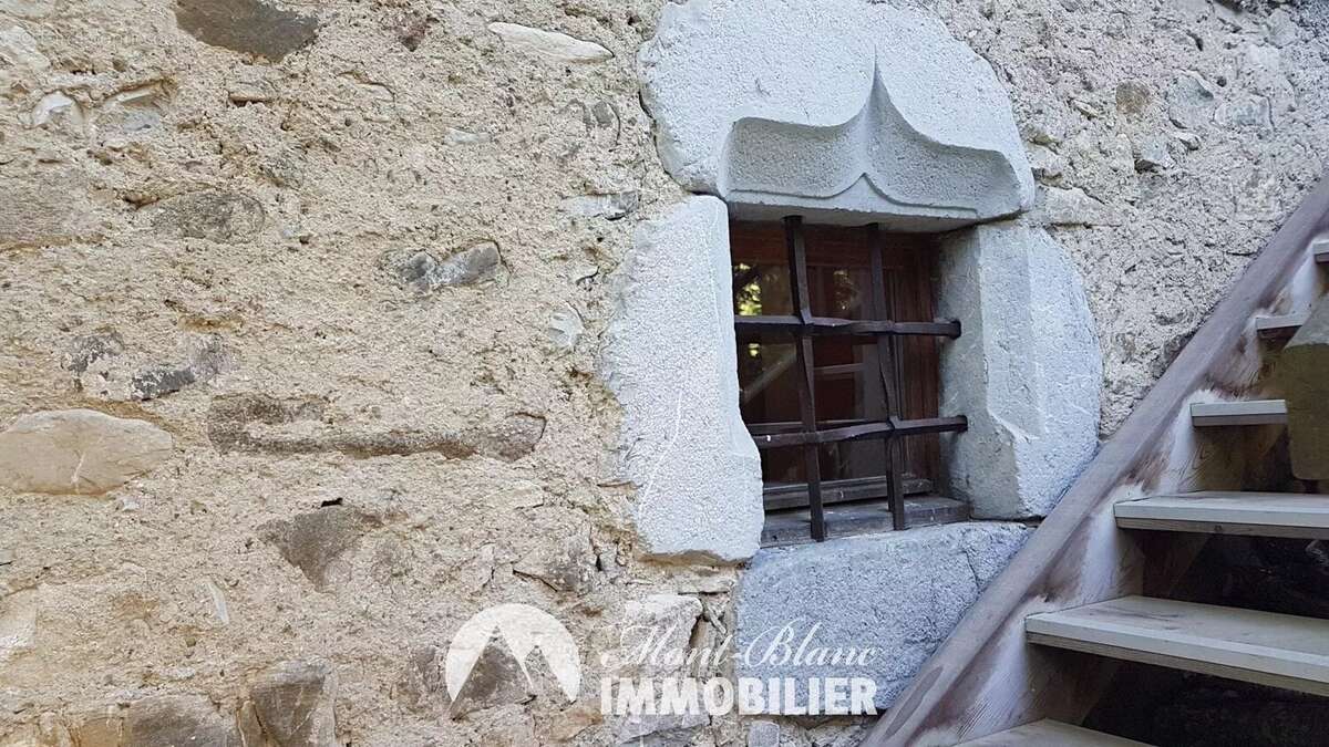 Maison à ARACHES-LA-FRASSE