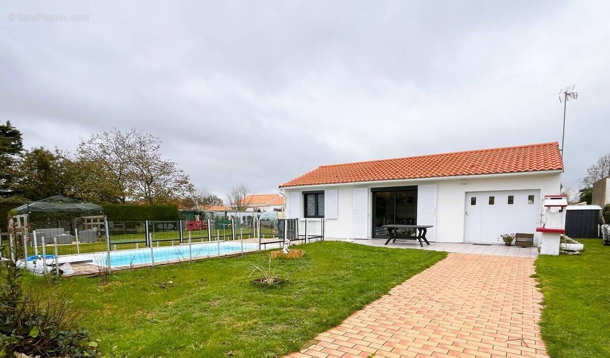 Maison à LA CHAPELLE-HERMIER