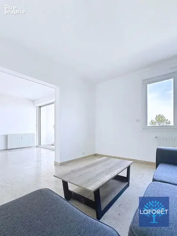 Nancy beauregard  85 m² parfaitement rénovés  2 /3 chambres balcon terrasse, vue et parking - photo 4
