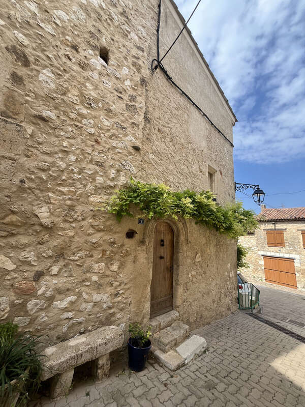 Maison à BAUDINARD-SUR-VERDON