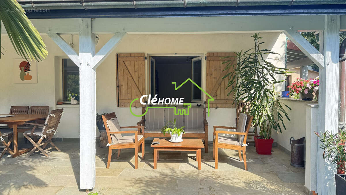 Maison à SOURCIEUX-LES-MINES