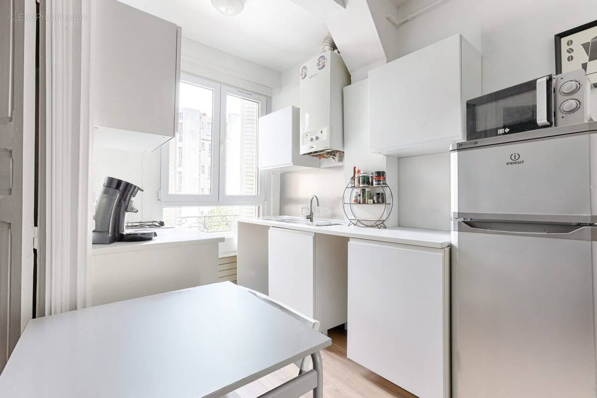 Appartement à COURBEVOIE