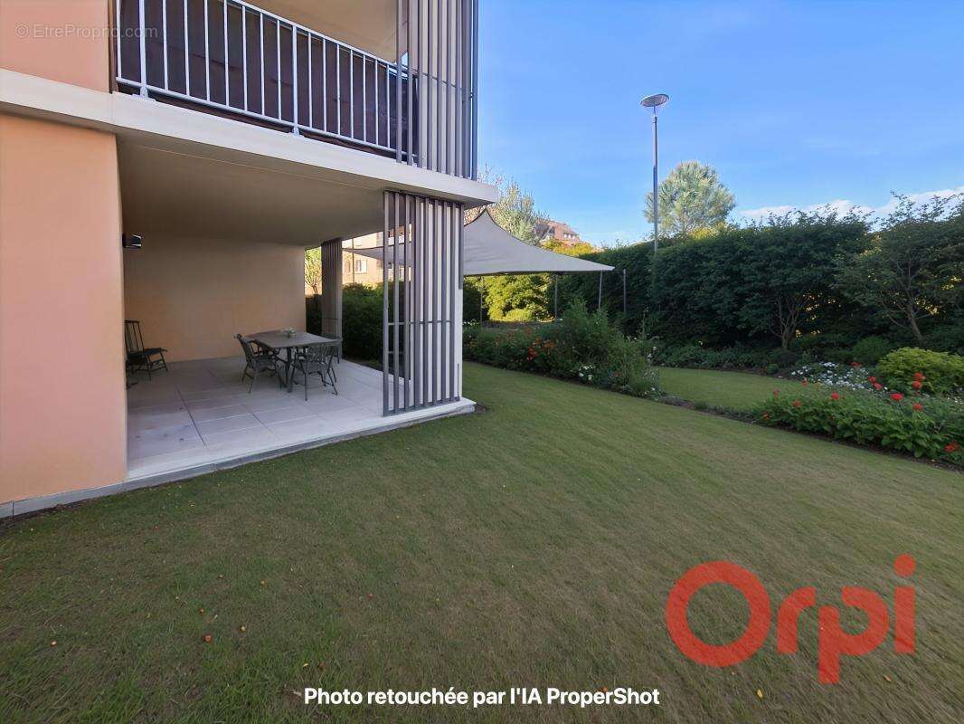 Appartement à VENELLES