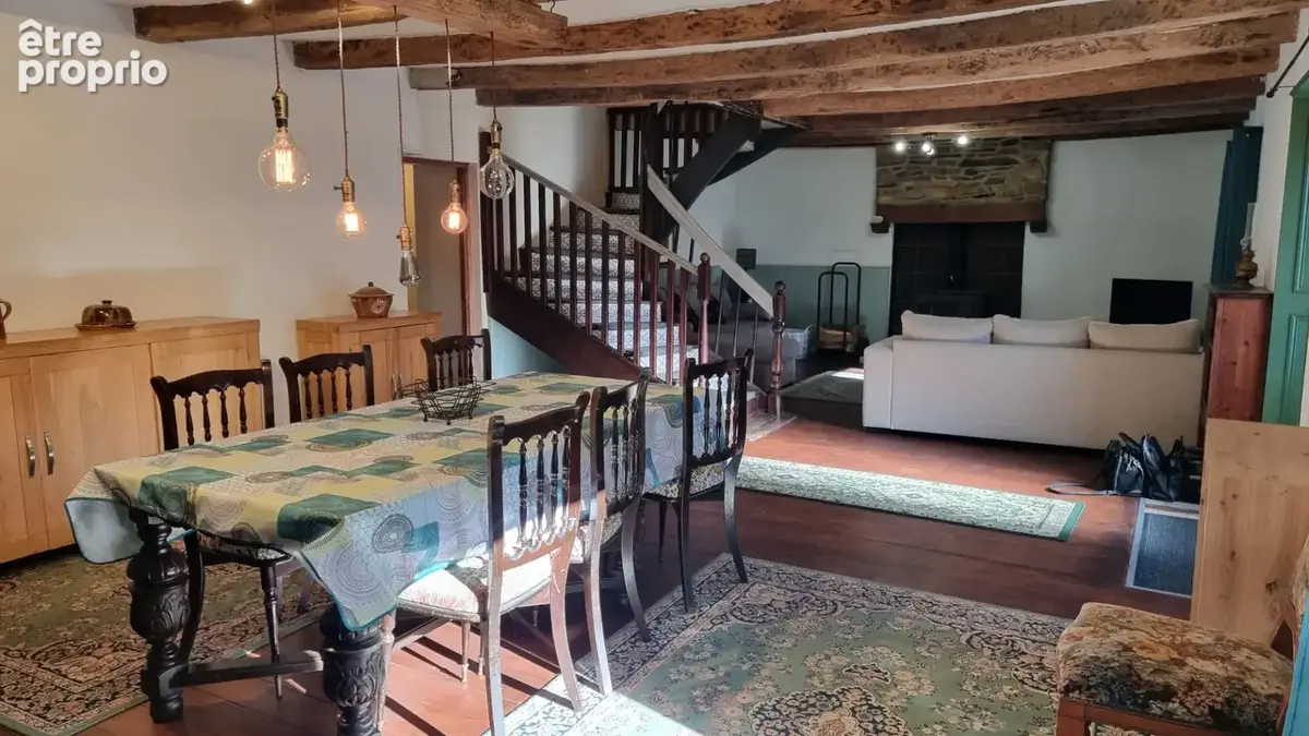 CÔTES-D'ARMOR, Plussulien, Magnifique longère de 5 chambres avec logement attenant de 3 chambres et dépendances - photo 3