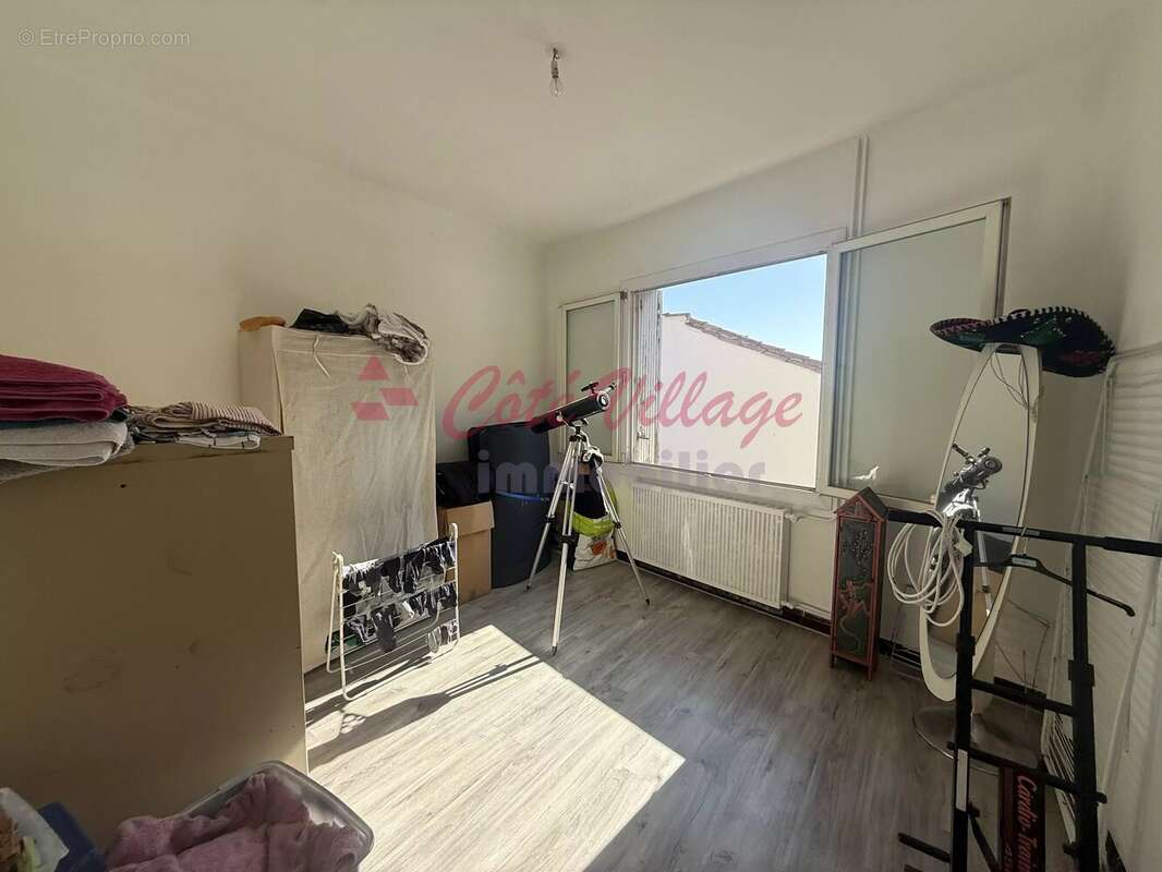 Narbonne Immeuble de rapport comprenant 2 appartements et un local commercial - photo 3