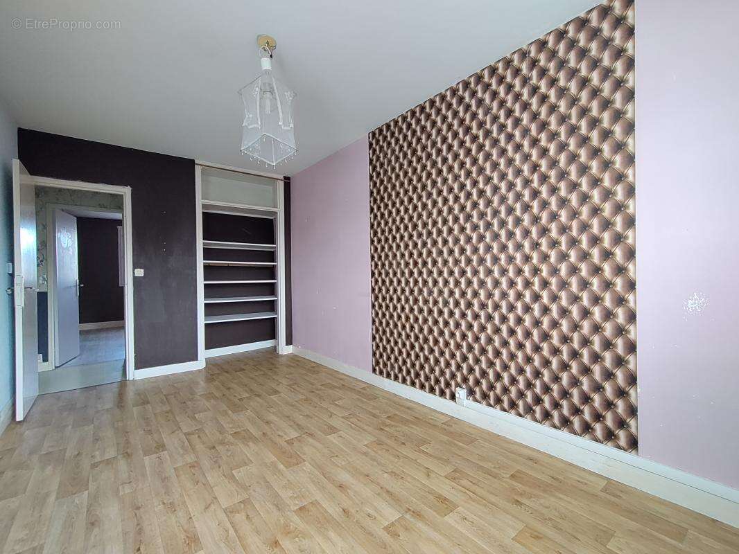 Appartement à MOUY