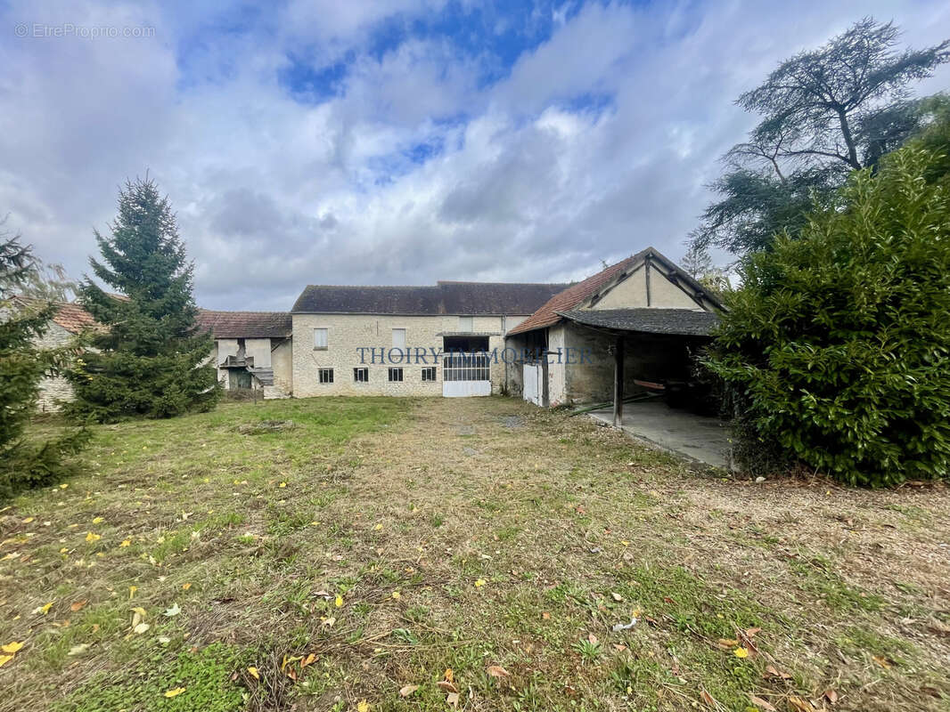 Maison à THOIRY