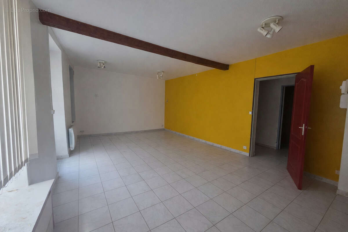 Appartement à SAINT-CHINIAN