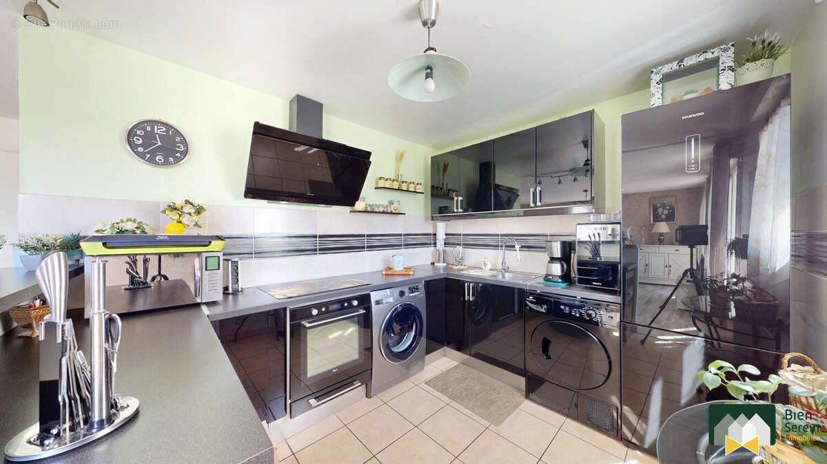 Appartement à LEVES