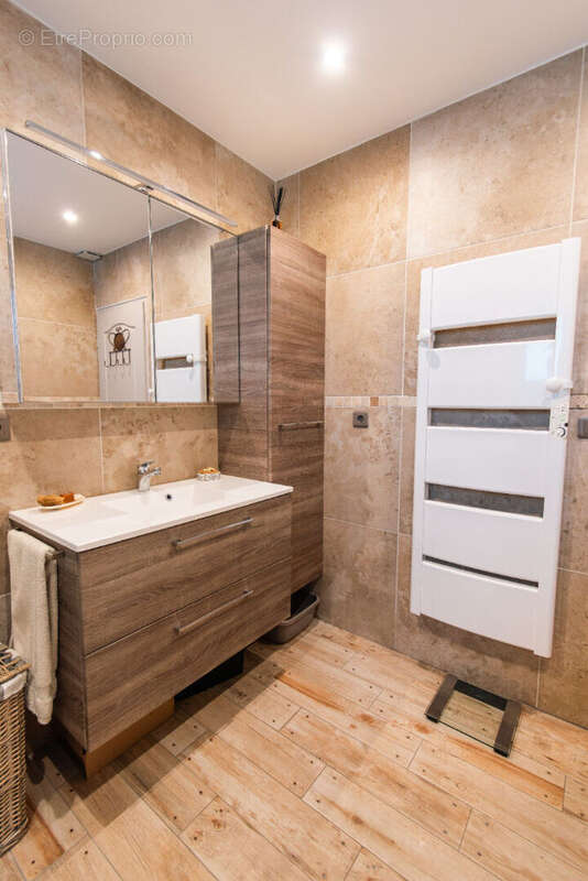 Maison à SOLLIES-PONT