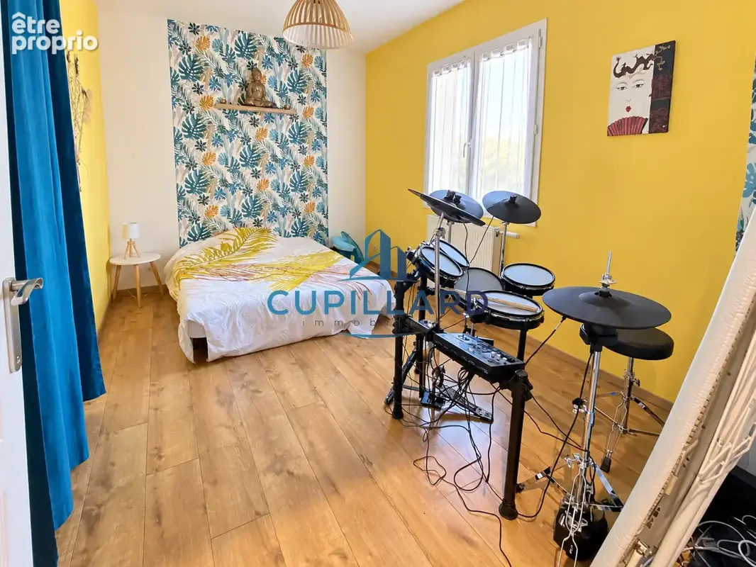 OUCHES - Maison de plain-pied - 140m2 - 4 chambres - piscine hors-sol et terrain clos. - photo 11