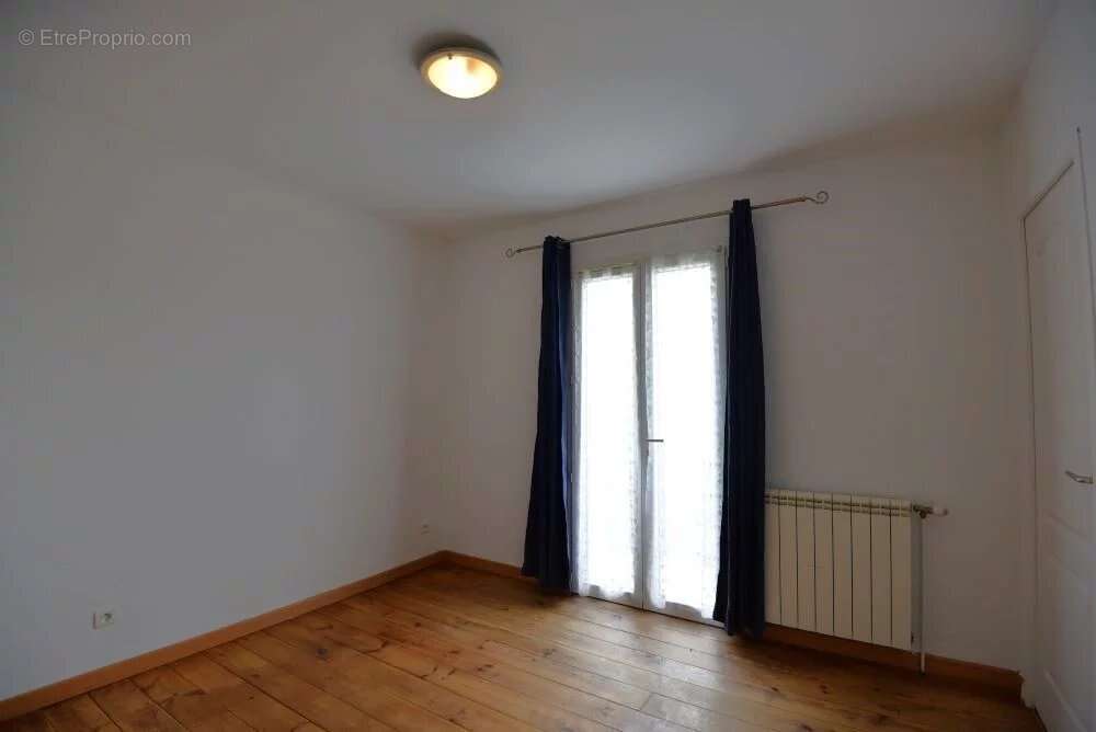 Maison à SAINT-PAUL-EN-FORET