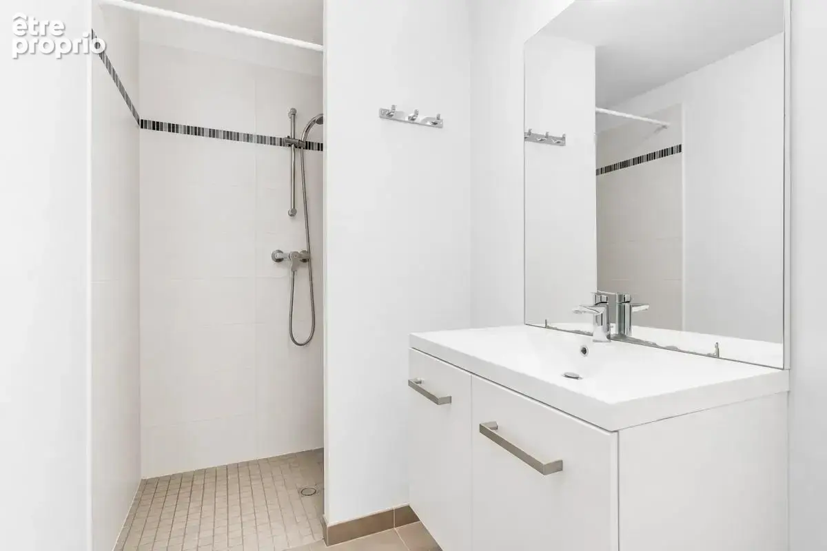 Appartement de 5 pièces de 107 m² à Saint-André-lez-Lille - photo 10