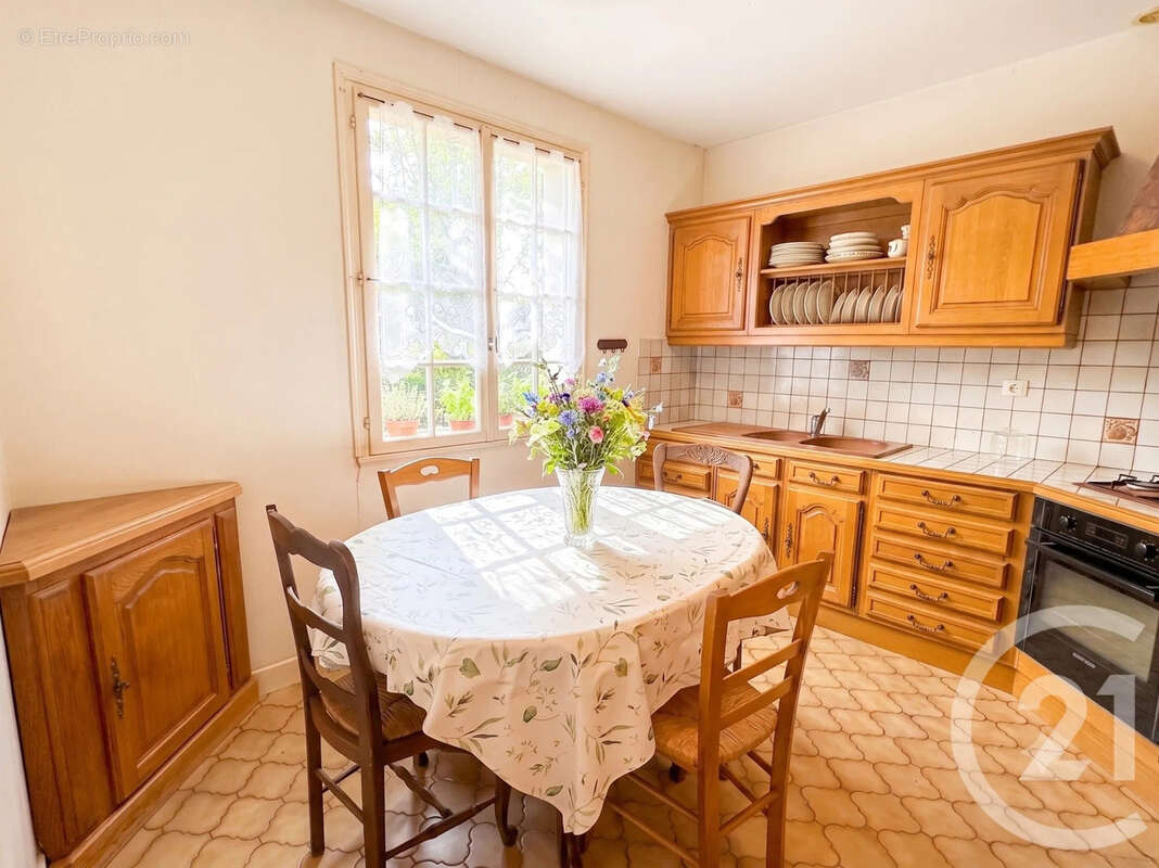 Maison 139 m² à Marchemoret  - photo 4