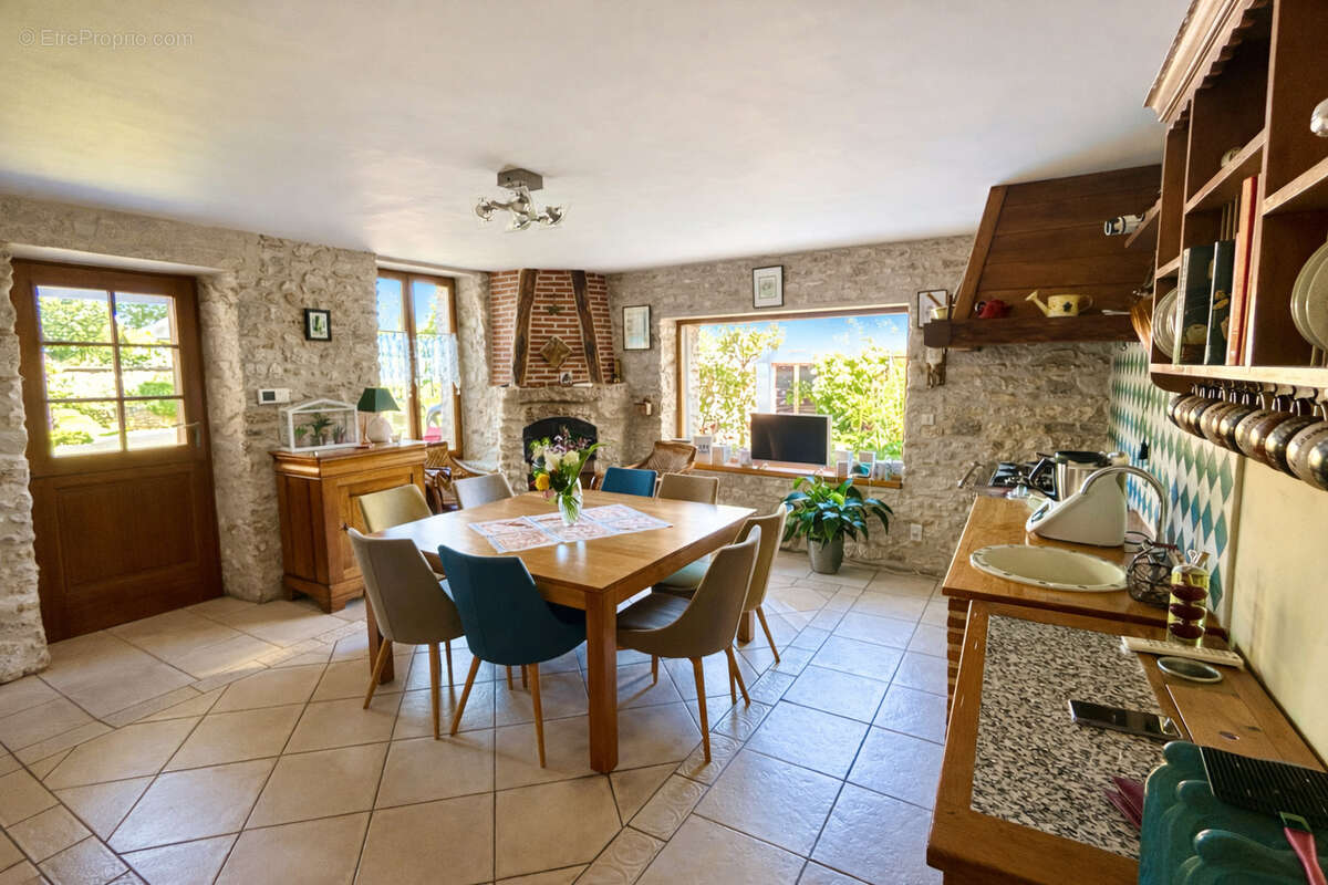 Maison à BUCHELAY