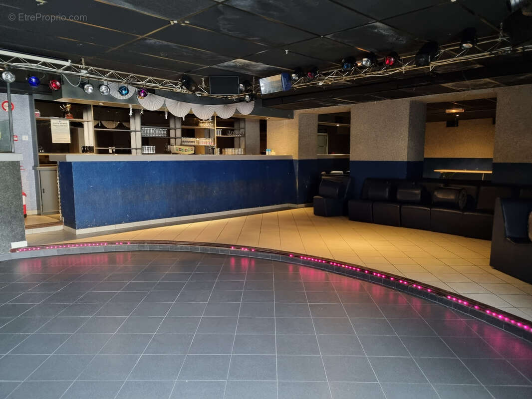 Autre à SAINT-JULIEN-DU-VERDON