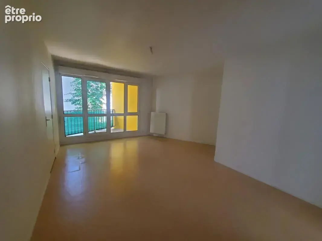 Beau T3 avec balcon, cave et stationnement extérieur - photo 2