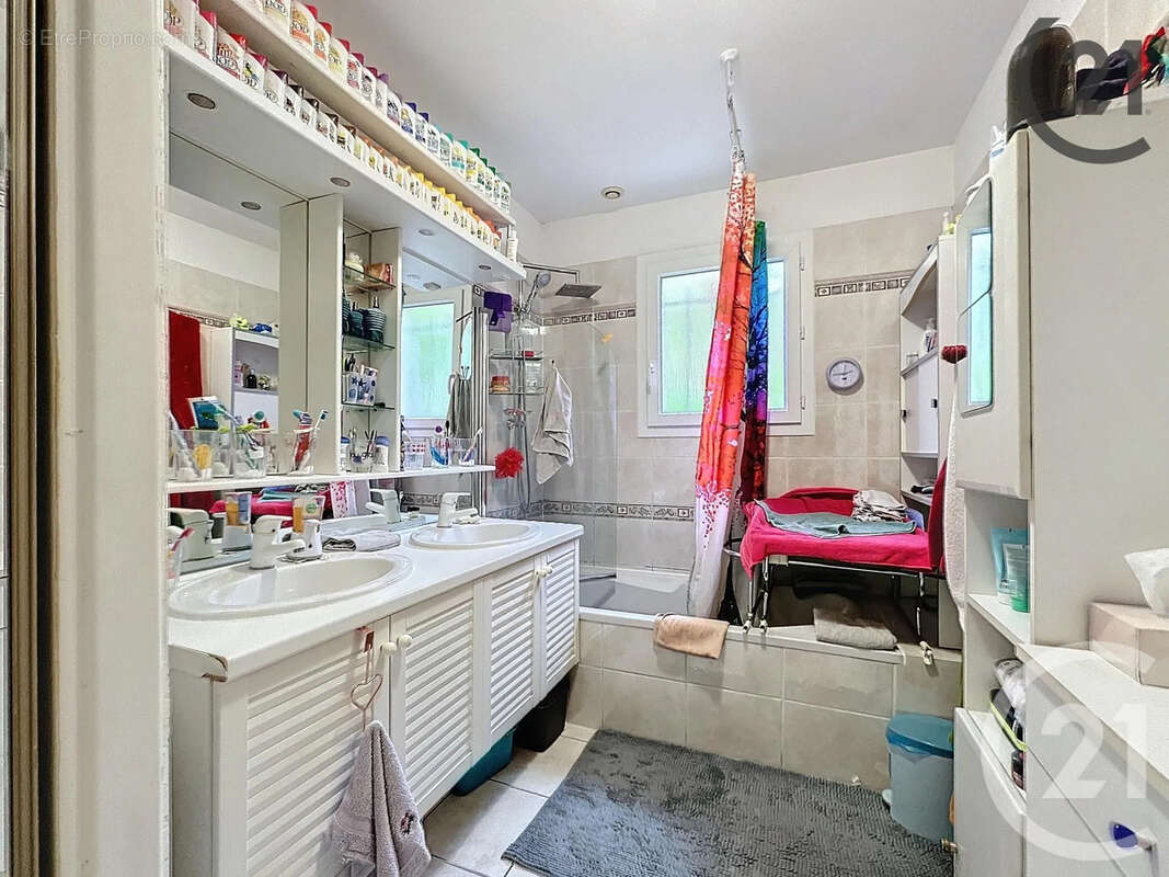 Maison à SAINTE-SAVINE