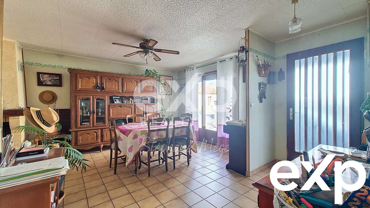 Maison à AMBARES-ET-LAGRAVE