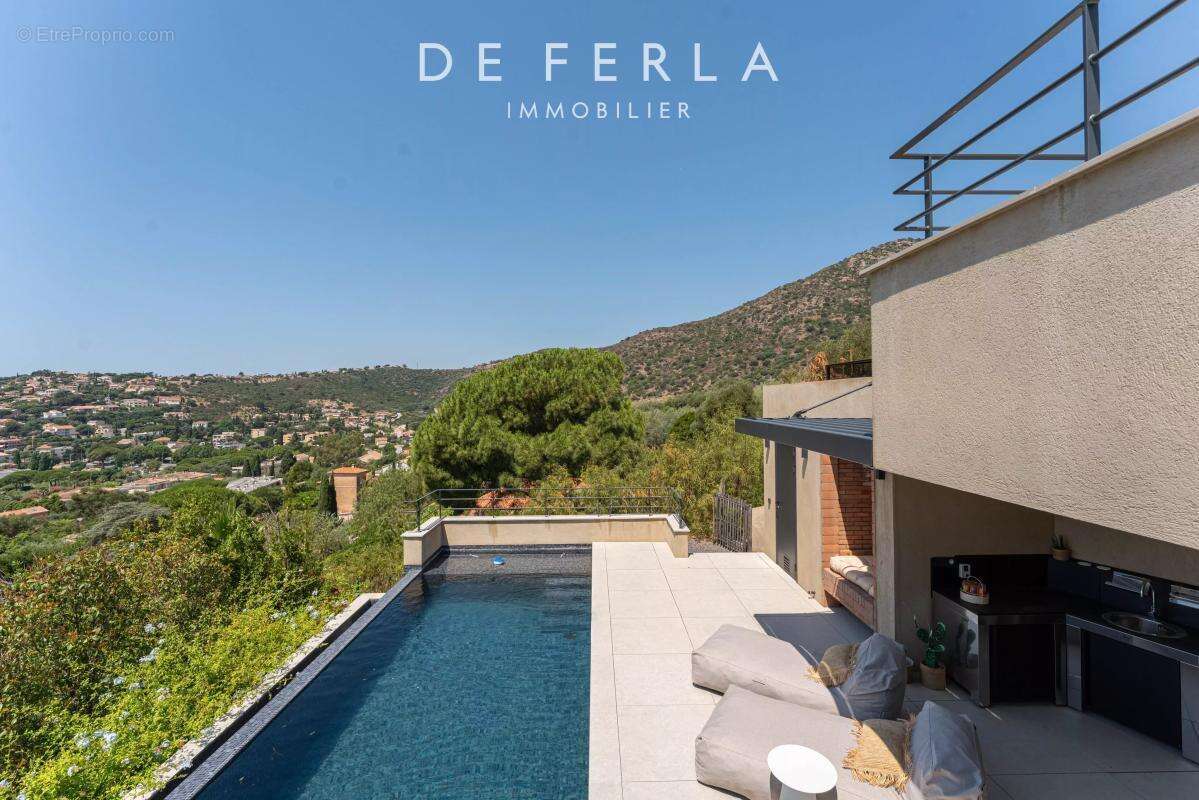 Appartement à LE LAVANDOU