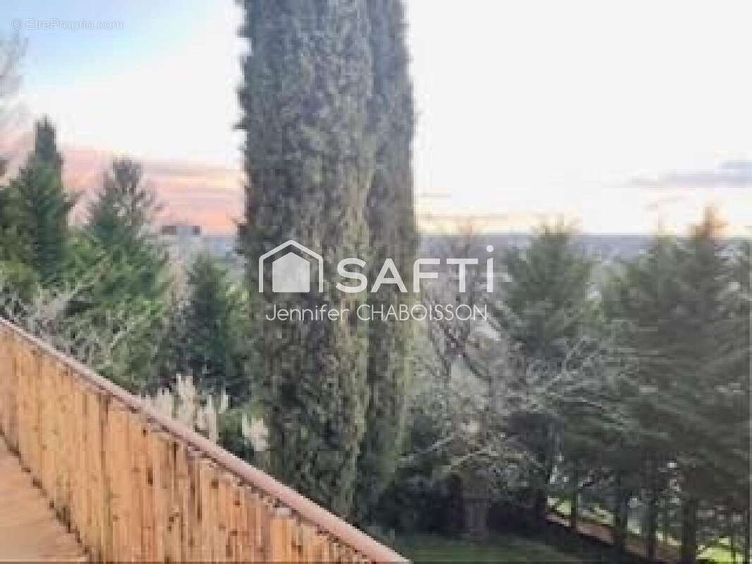 Photo 2 - Maison à CHATELLERAULT