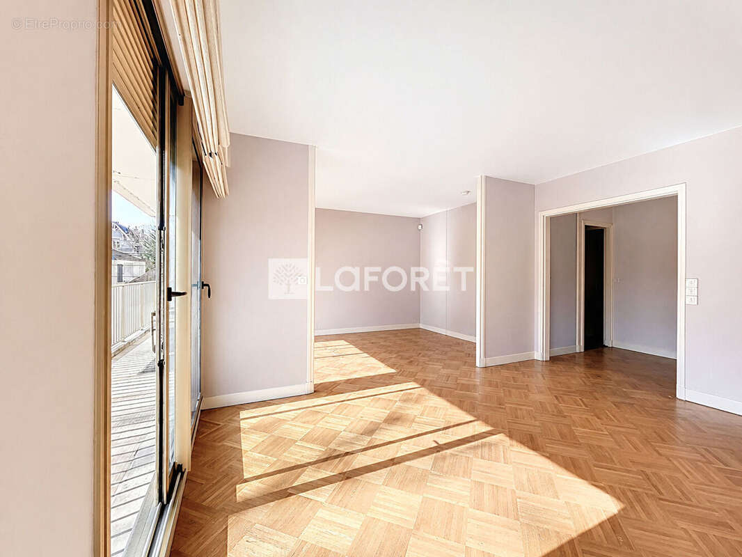 Appartement à LE VESINET