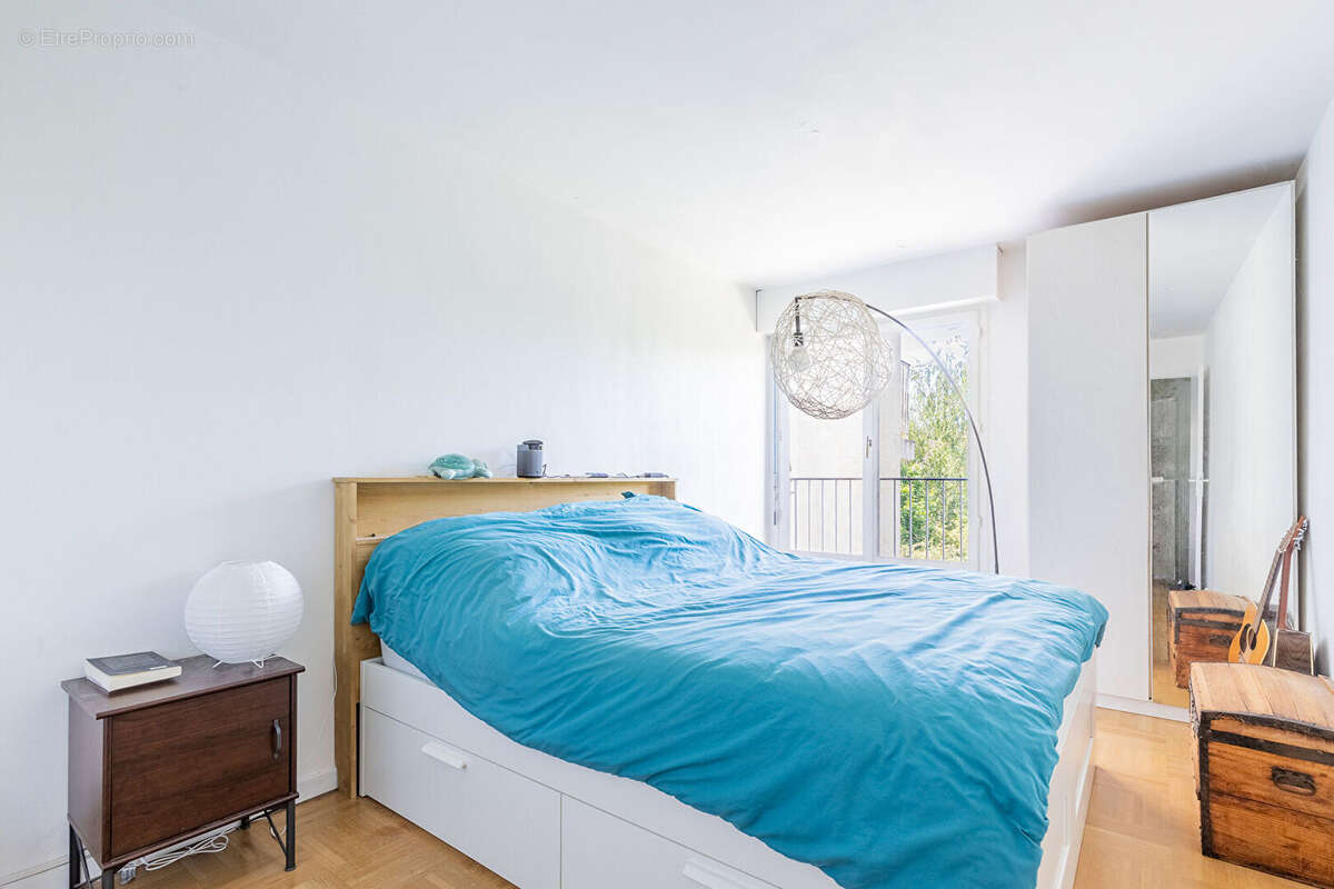 Appartement à BURES-SUR-YVETTE