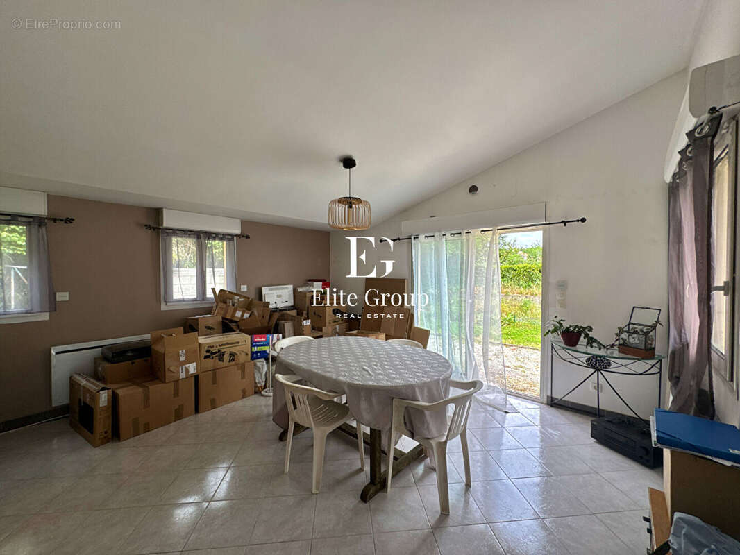 Maison à TONNAY-CHARENTE