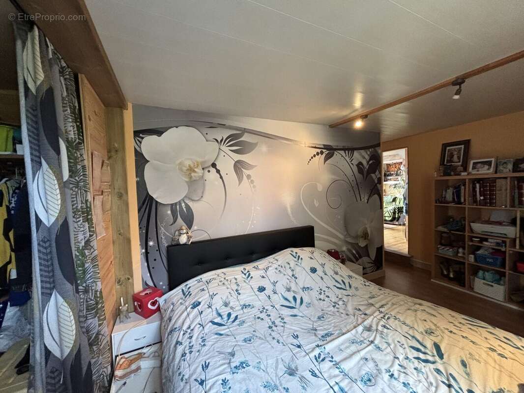 Chambre 1 - Maison à LANOBRE