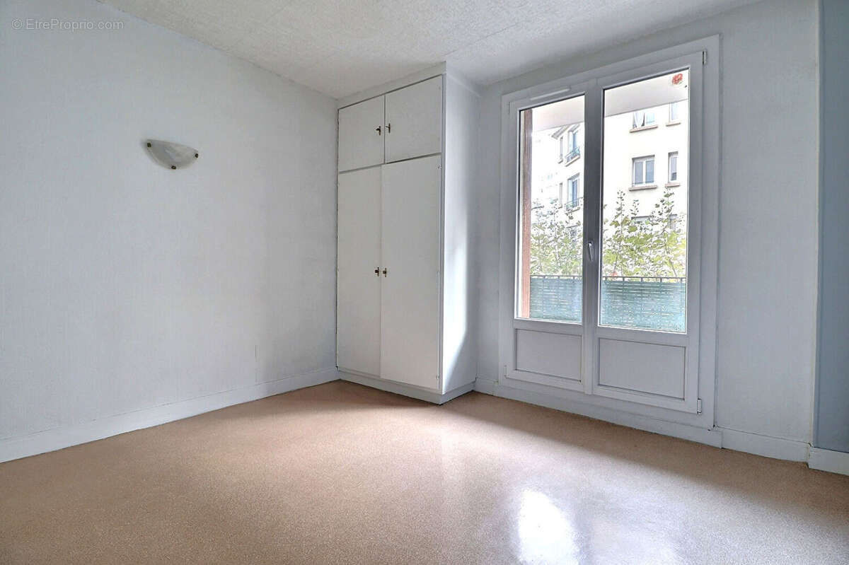 Appartement à AUBERVILLIERS