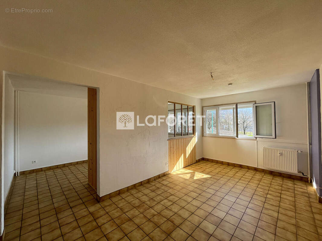 Appartement à LONS-LE-SAUNIER