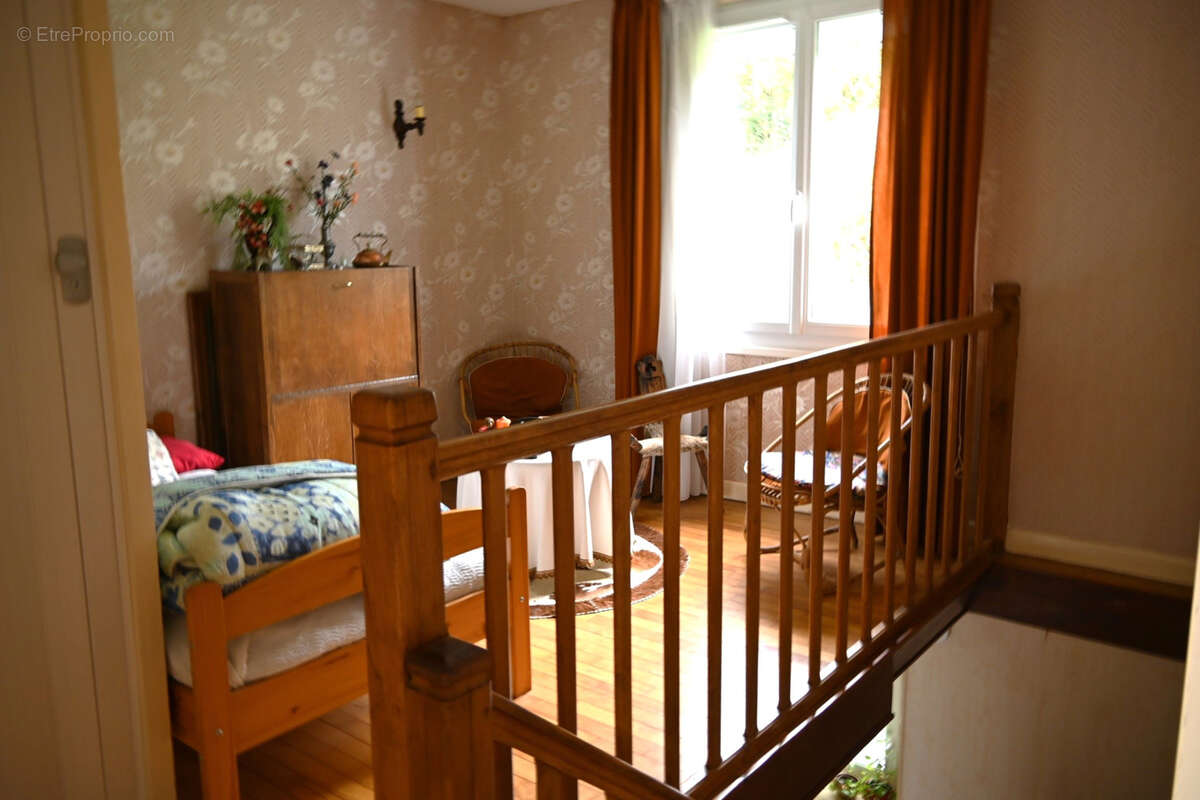 Maison à GUEUGNON