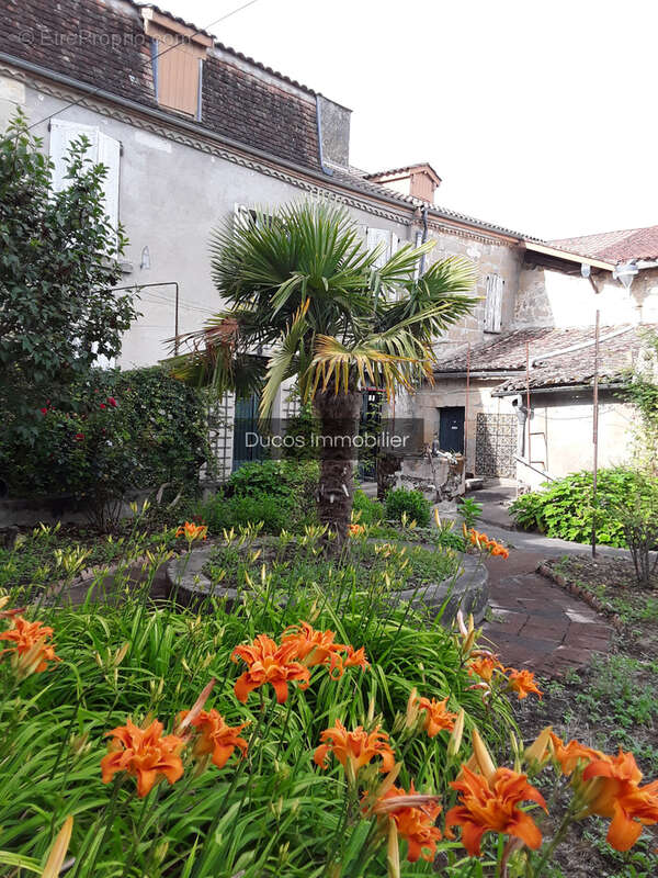 Maison à SAINT-BARTHELEMY-D'AGENAIS