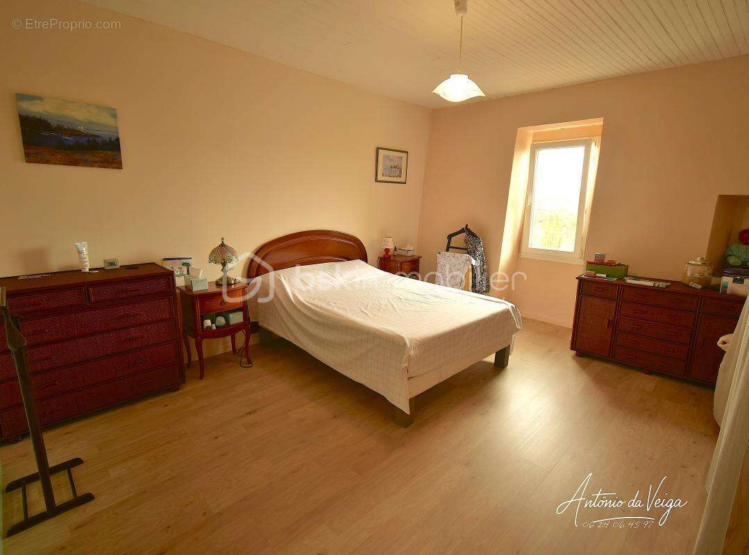 Maison à COURRENSAN