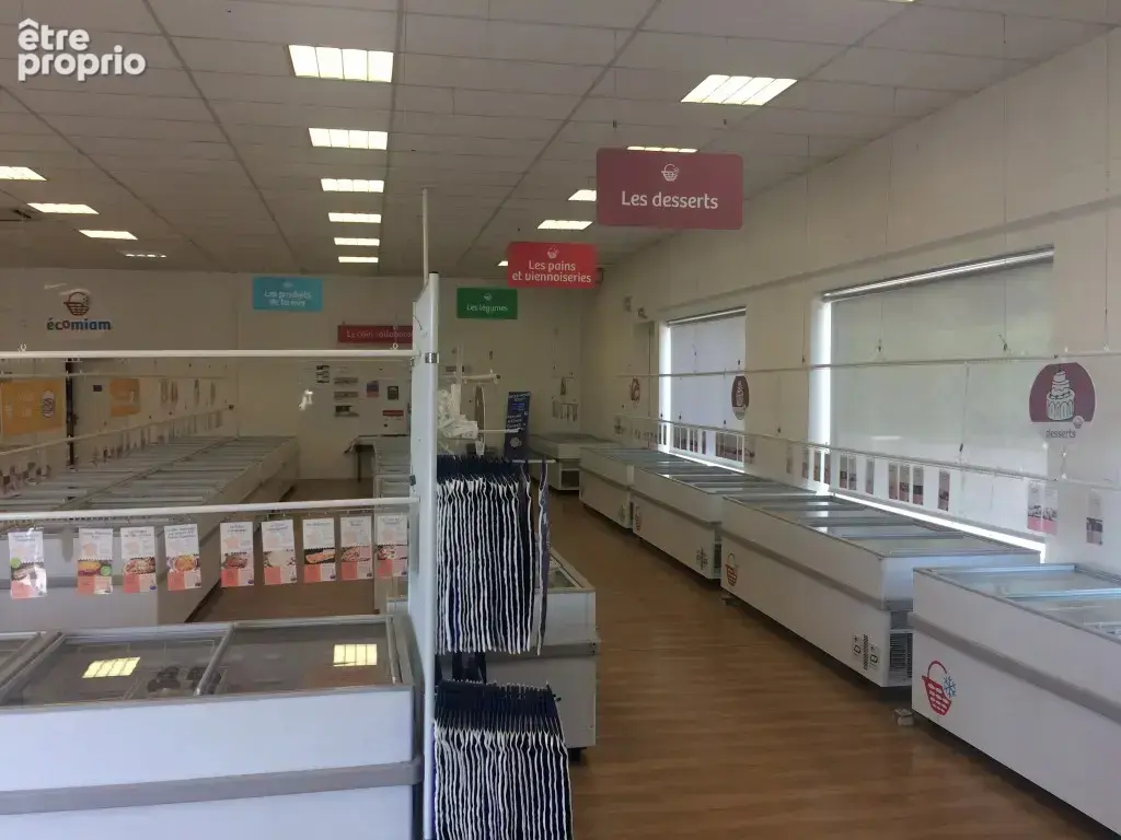 Local commercial a vendre - photo 2
