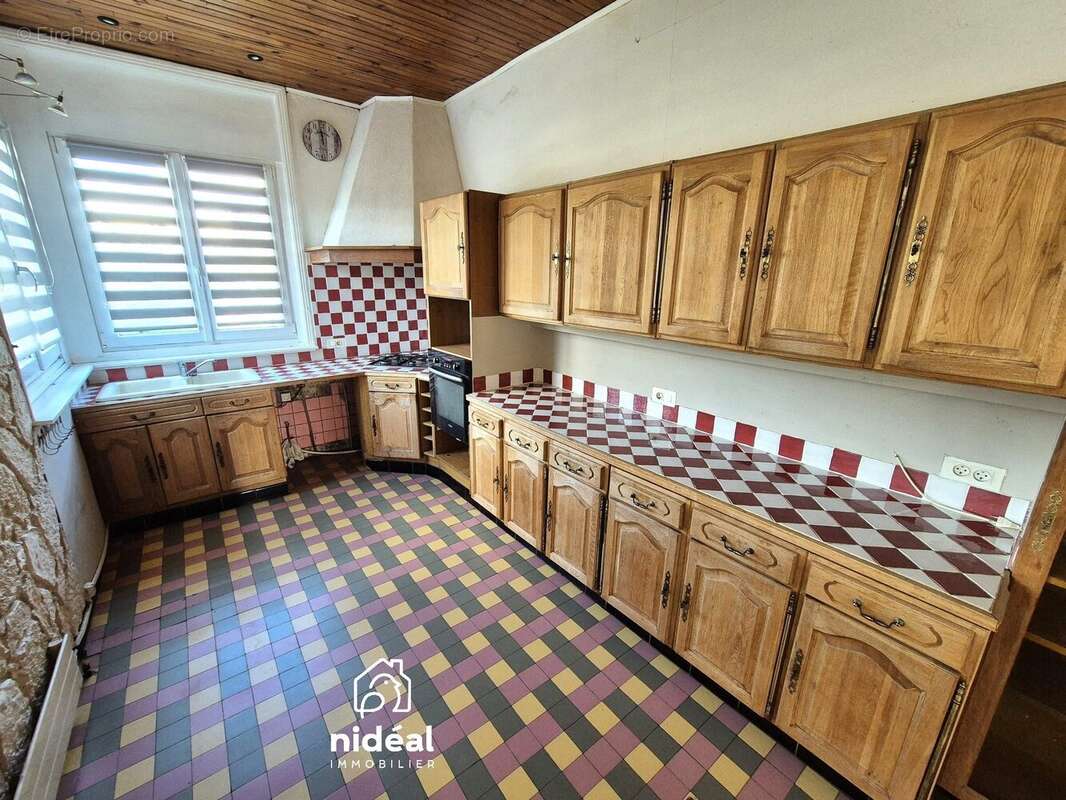 Maison à AULNOYE-AYMERIES