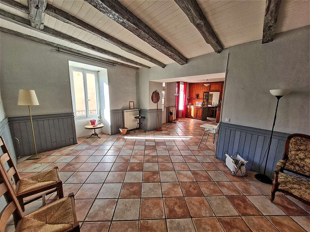 Maison de caractère XVIIIeme Ancienne auberge  240 m²  7 chambres  Fort potentiel touristique - photo 3