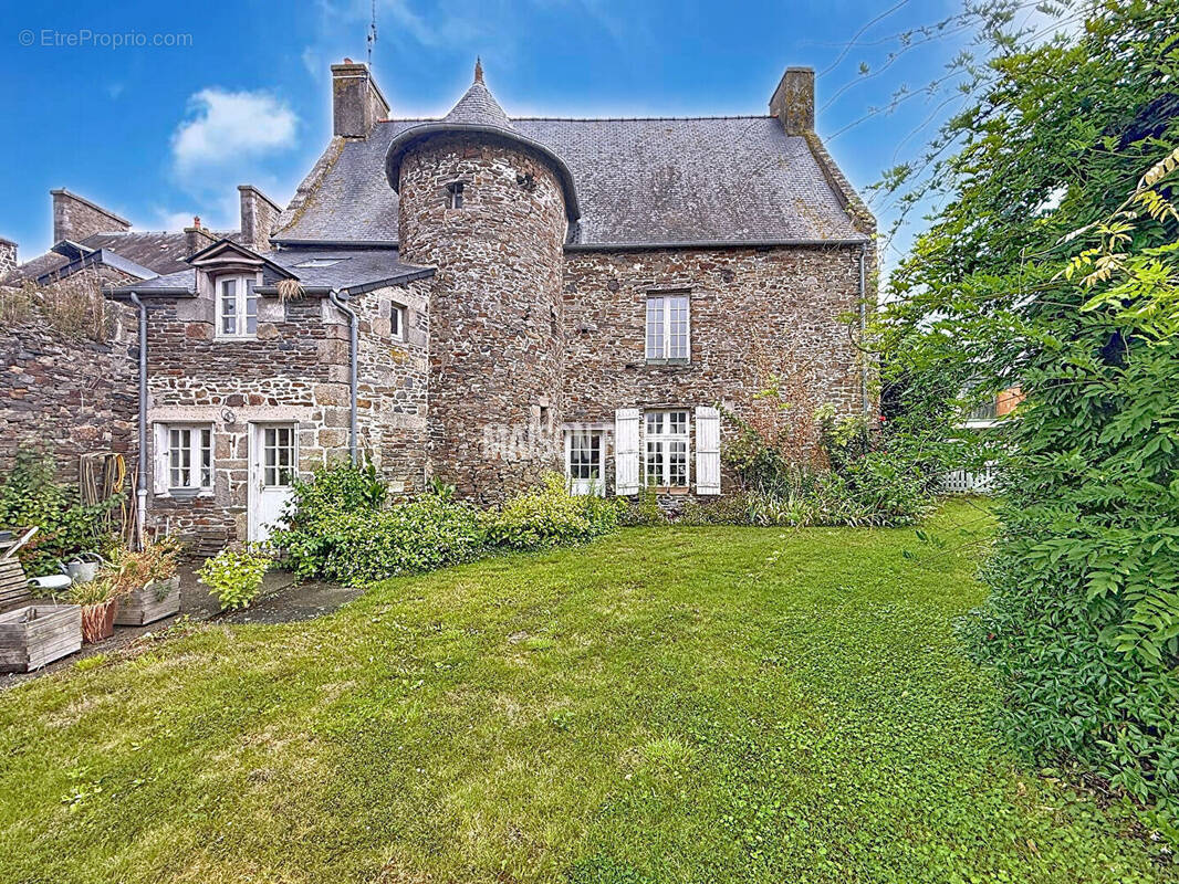 Maison à DOL-DE-BRETAGNE