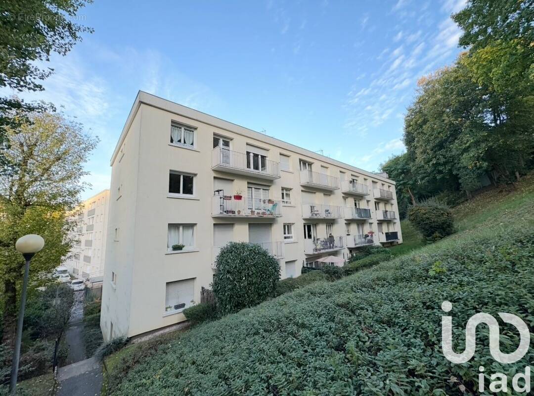 Photo 1 - Appartement à CLAMART