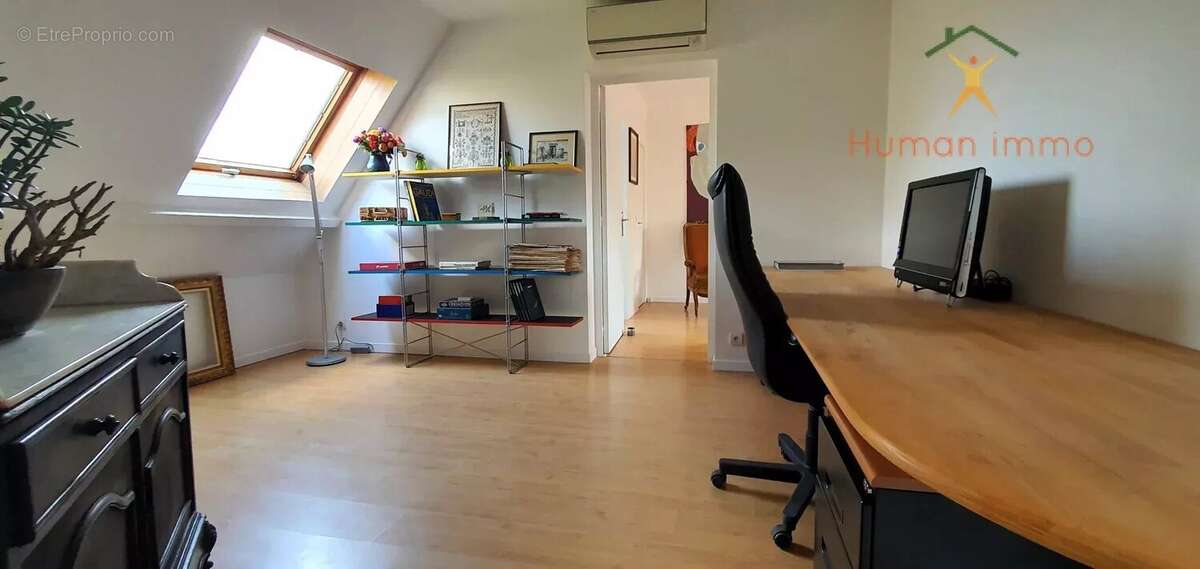 Maison à VERRIERES-LE-BUISSON