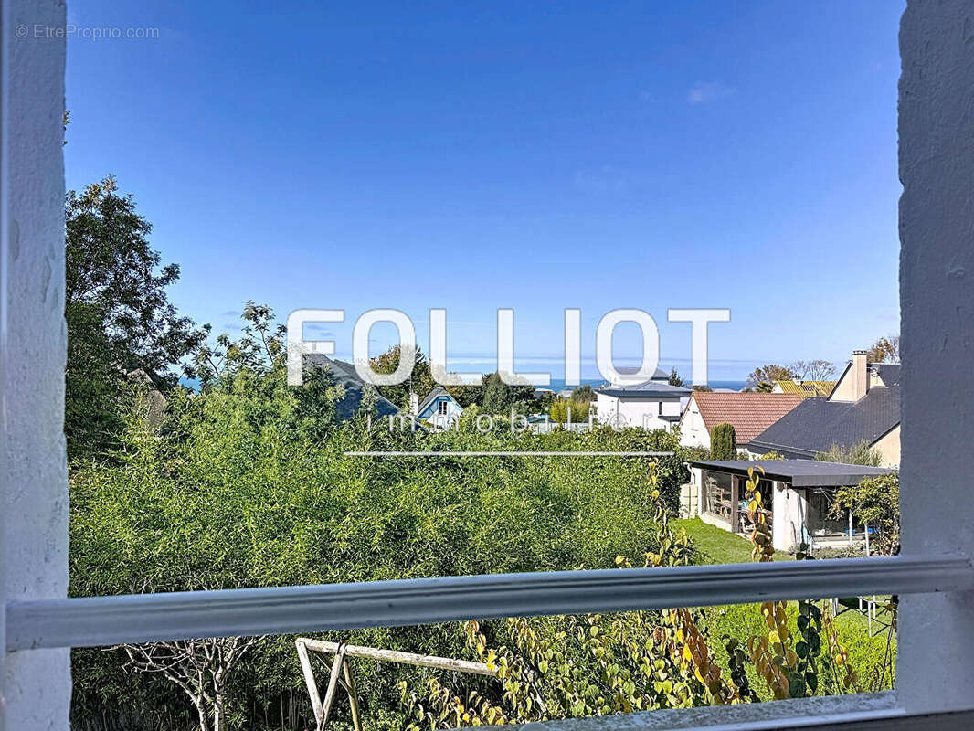 Maison à DONVILLE-LES-BAINS