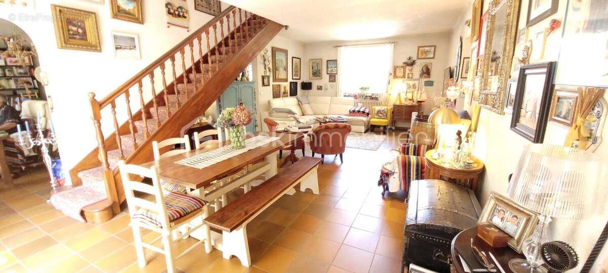 Maison avec piscine sur terrain arboré - photo 3