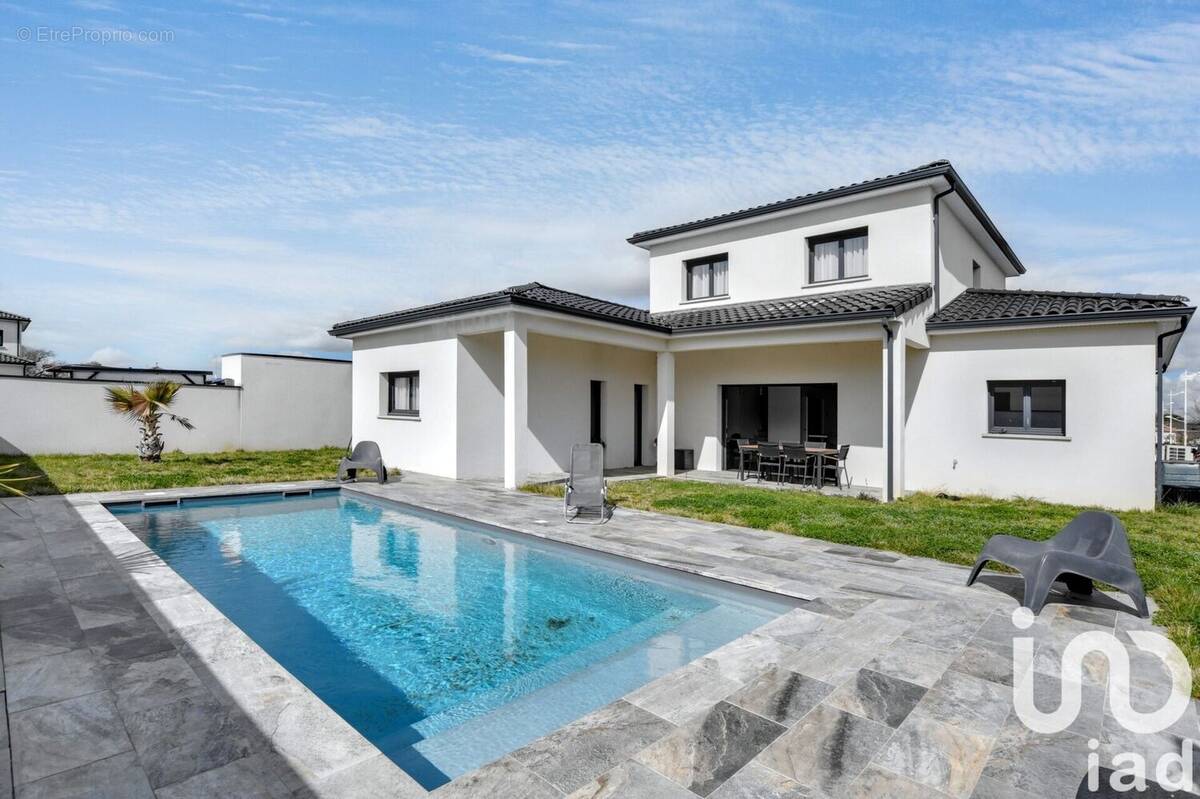 Photo 1 - Maison à LEGUEVIN